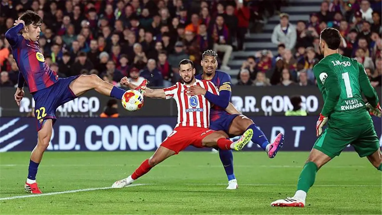 توقعات شيفتشينكو لمباراة برشلونة وأتلتيكو مدريد بوجود 3 لاعبين حاسمين في المواجهة